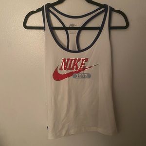 NIKE SPORTS TANK SIZE EXTRA LARGE